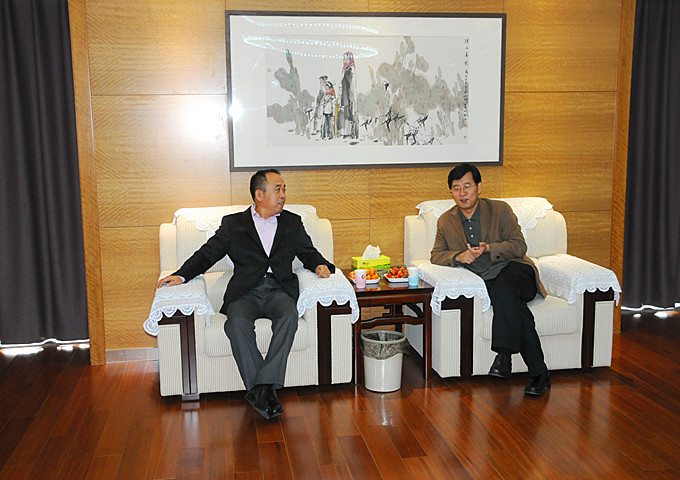 市委常委、宣傳部長(zhǎng)初寶杰來集團(tuán)視察